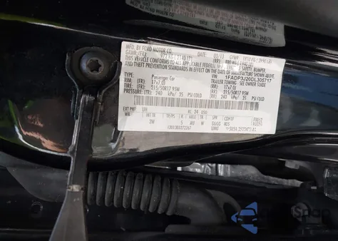 2013 Ford Focus Titanium из США, поврежденный, VIN 1FADP3J20DL305717